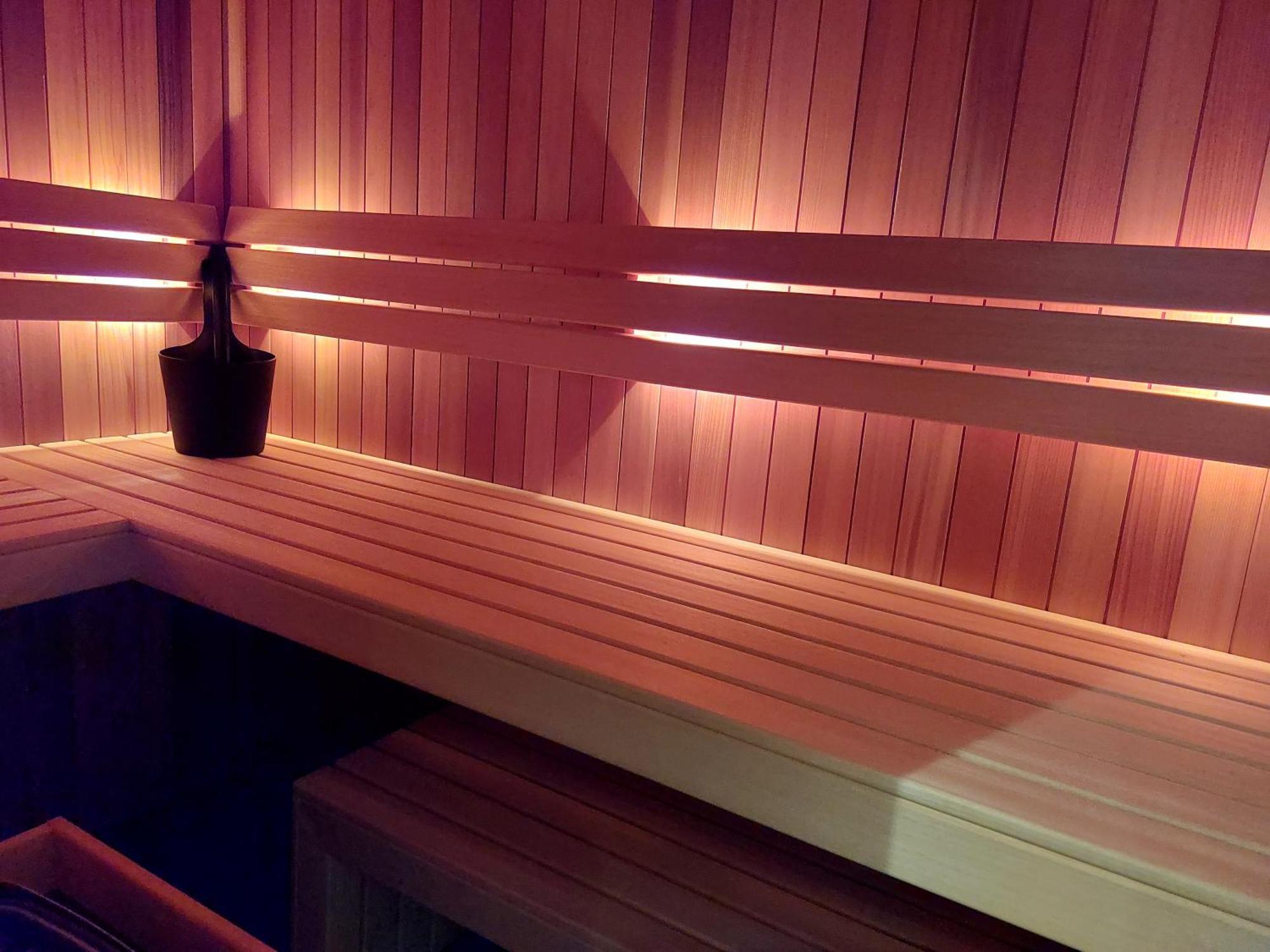 107,5 Nieuw Met Sauna Apartment *